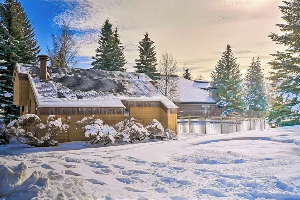 Photo of Outdoor in Elkhorn Village