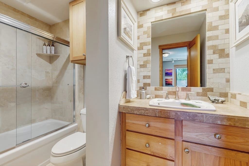 Photo of Bathroom in Elkhorn Village