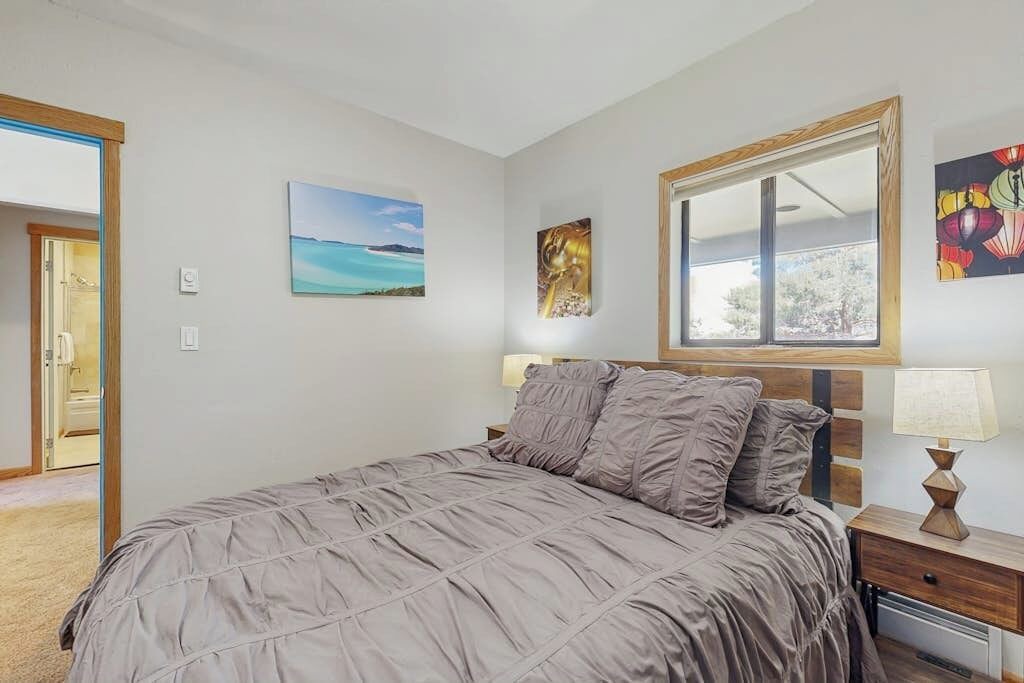 Photo of Bedroom in Elkhorn Village