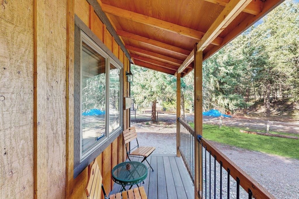 Photo of Patio Balcony in Woods Bay