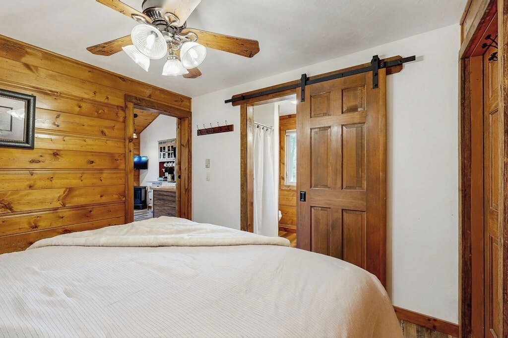 Photo of Bedroom in Woods Bay