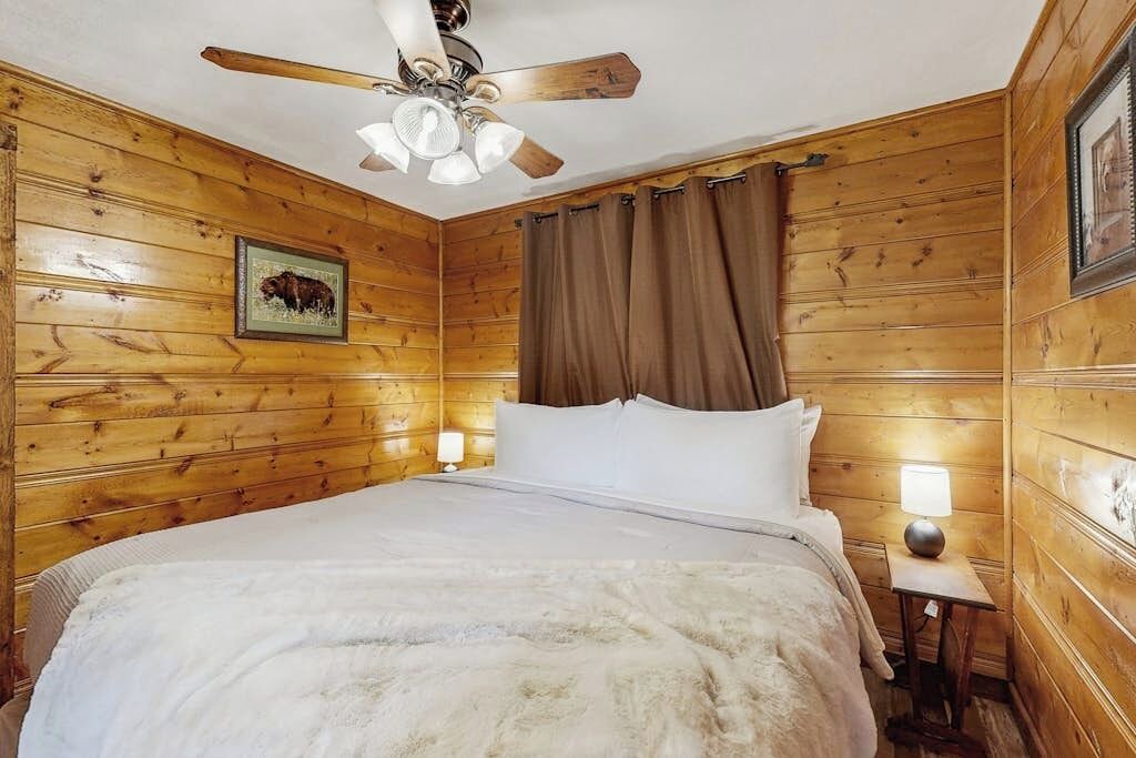 Photo of Bedroom in Woods Bay