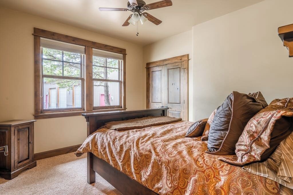 Photo of Bedroom in West Yellowstone