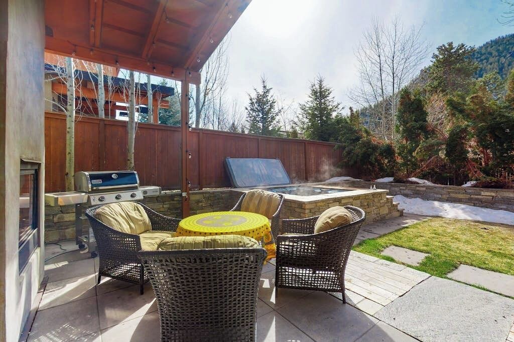 Photo of Outdoor in Warm Springs
