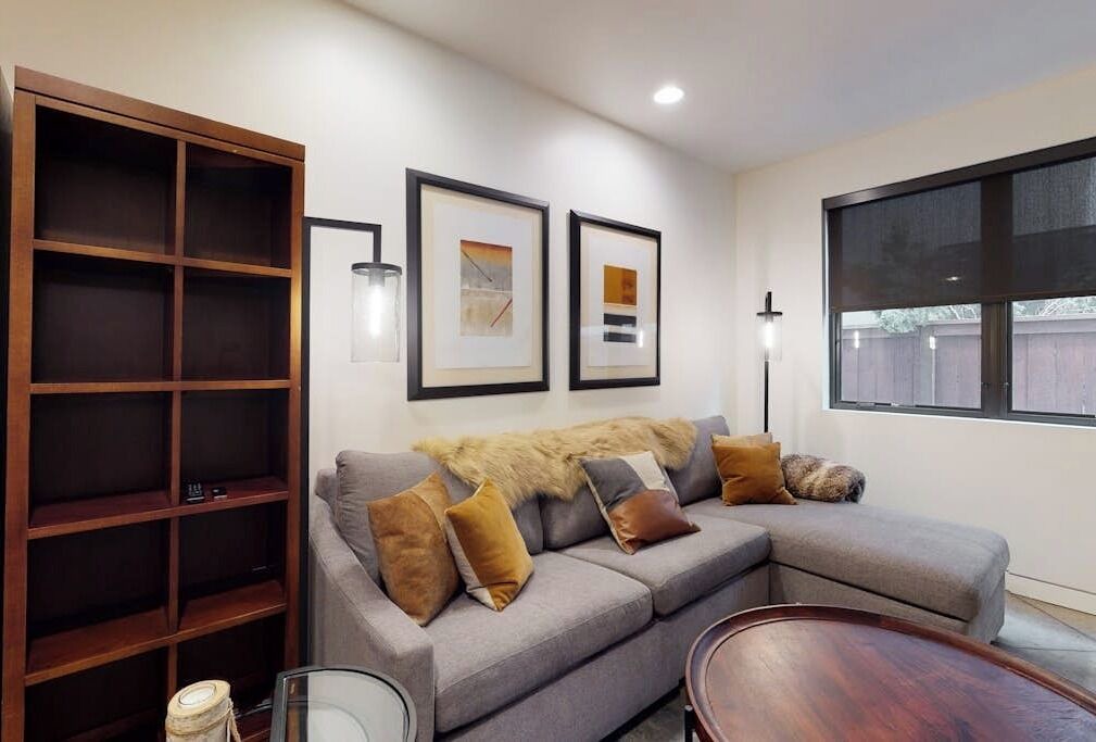 Photo of Livingroom in Warm Springs
