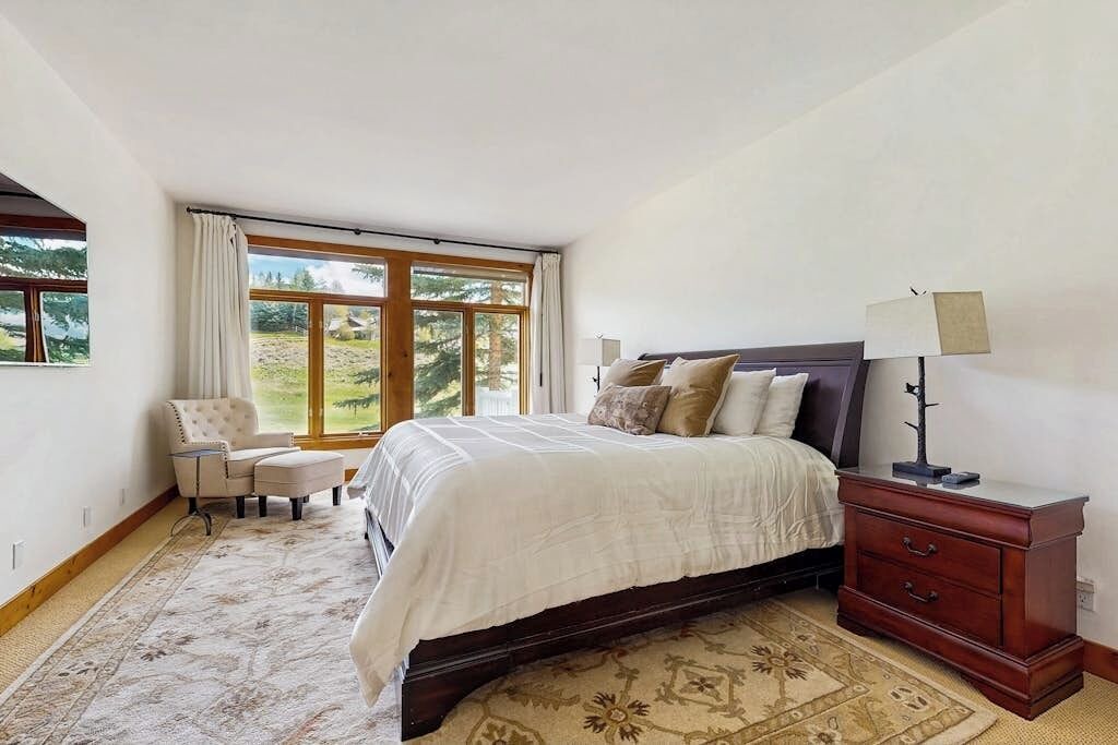 Photo of Bedroom in Elkhorn Village