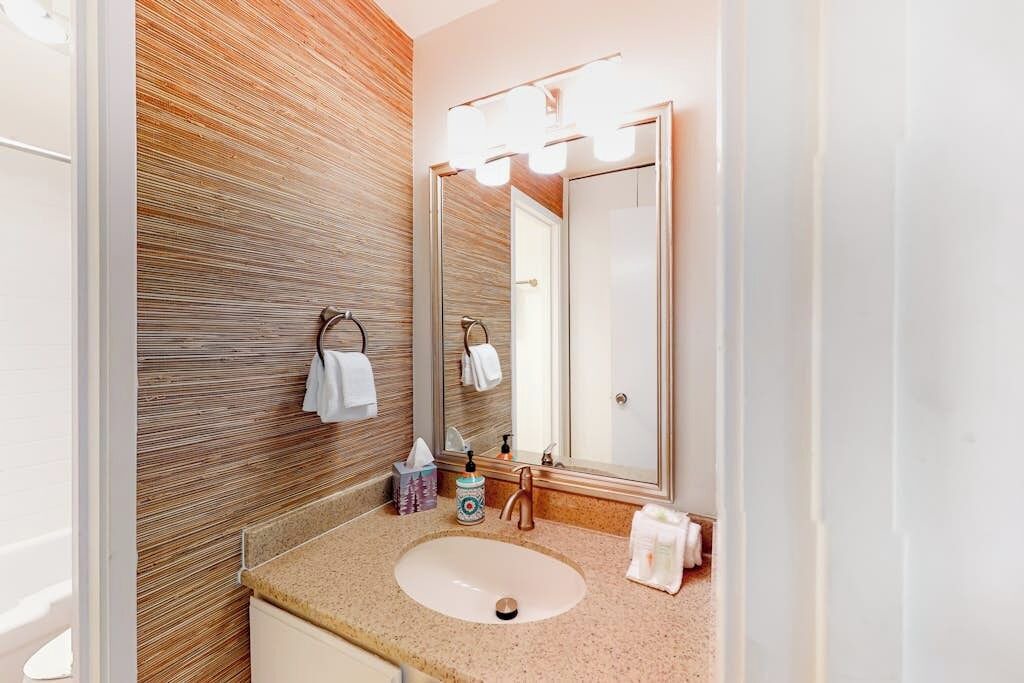 Photo of Bathroom in Elkhorn Village