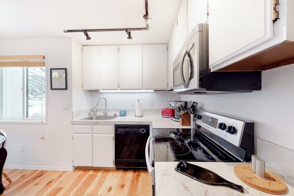 Photo of Kitchen in Elkhorn Village
