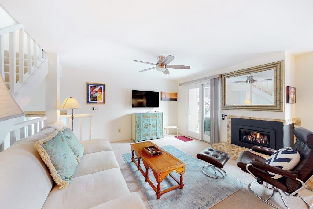 Photo of Livingroom in Elkhorn Village