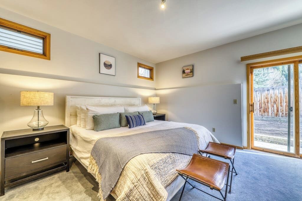 Photo of Bedroom in Warm Springs