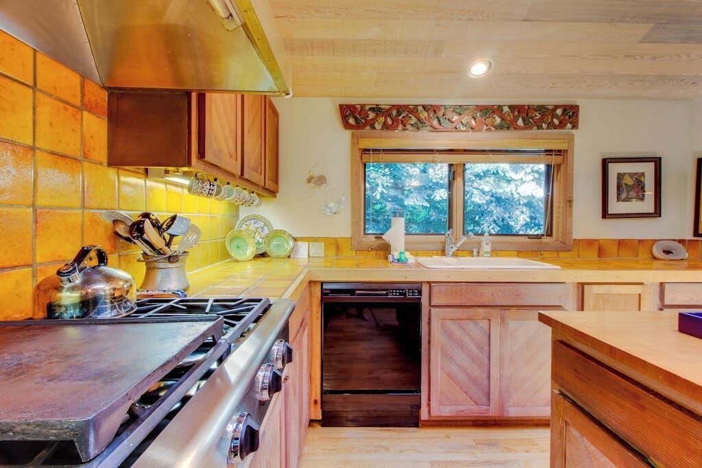 Photo of Kitchen in Warm Springs