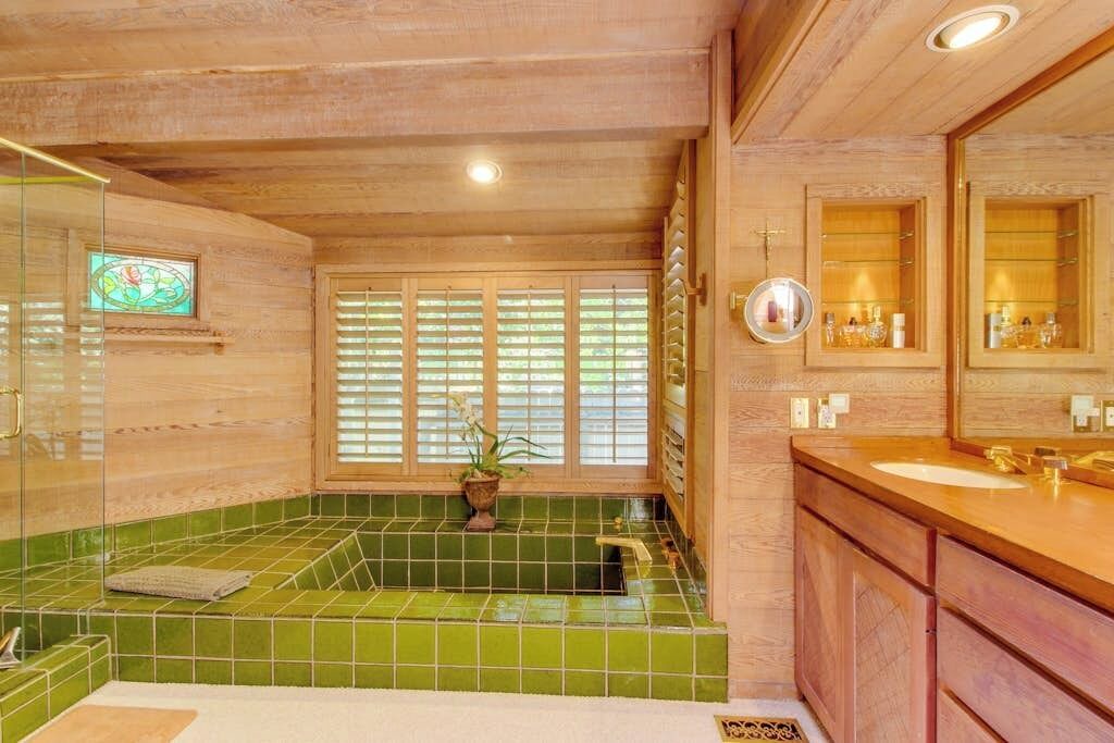 Photo of Bathroom in Warm Springs
