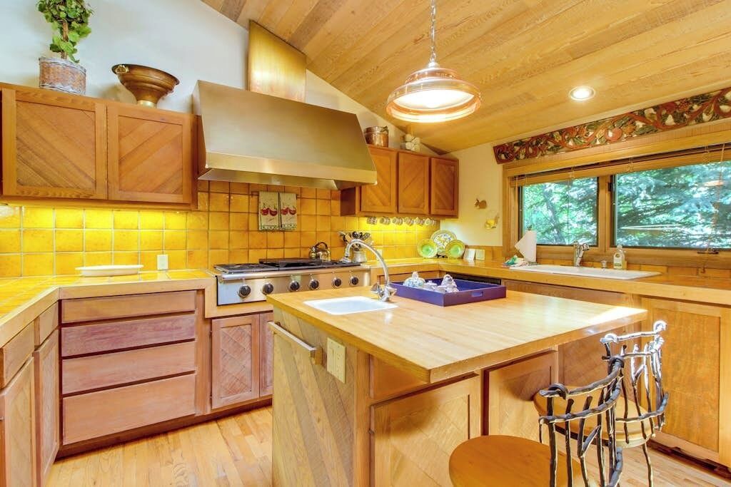 Photo of Kitchen in Warm Springs