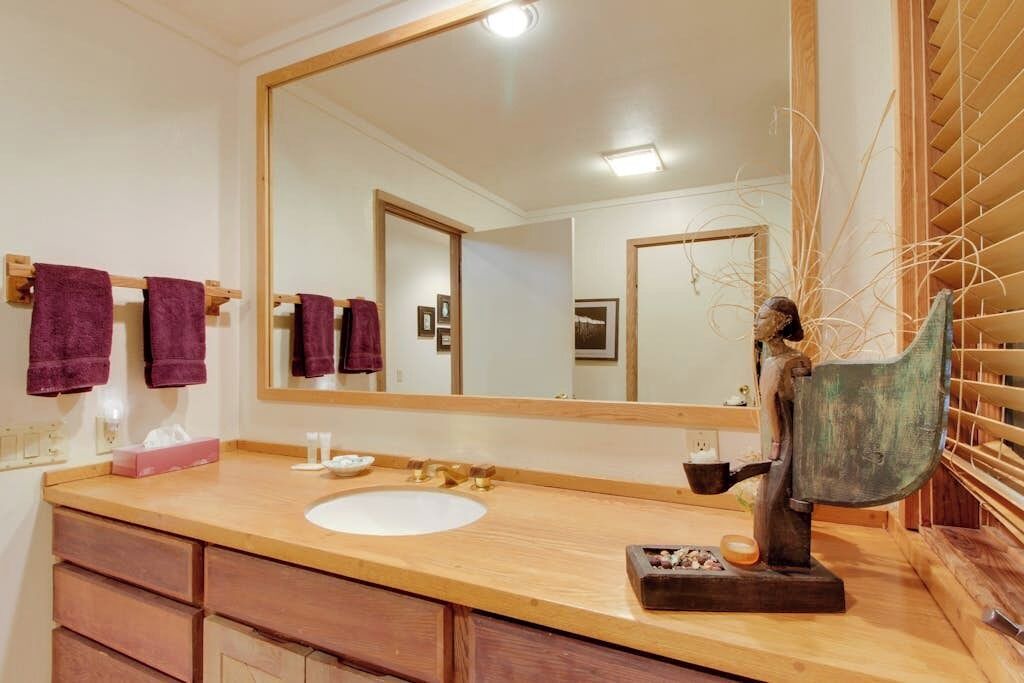 Photo of Bathroom in Warm Springs