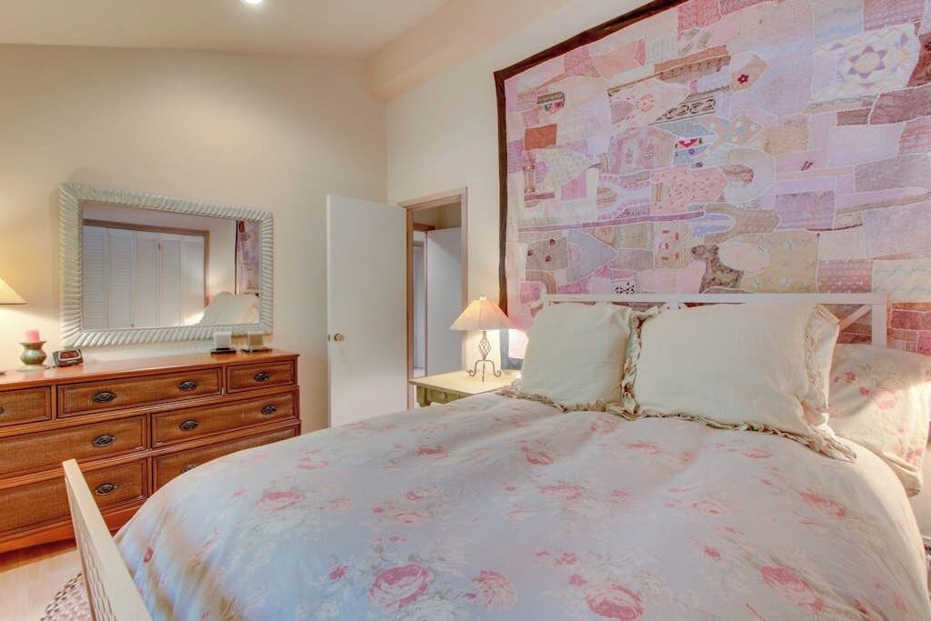 Photo of Bedroom in Warm Springs