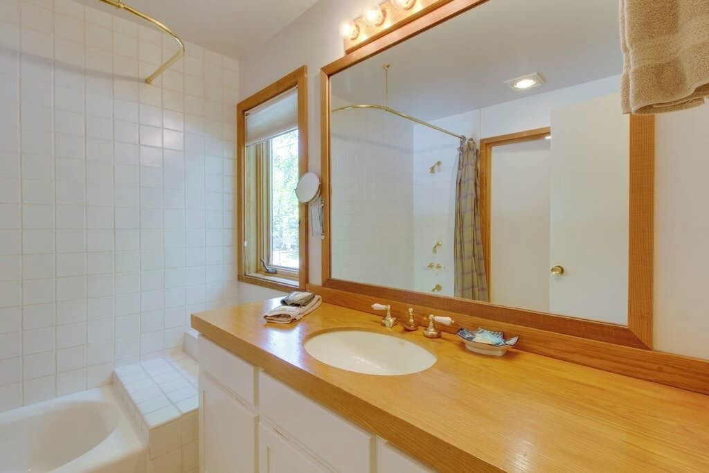 Photo of Bathroom in Warm Springs