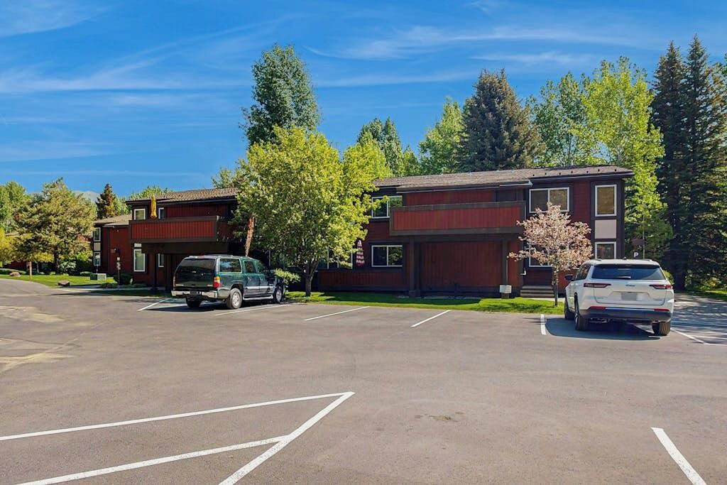 Photo of Outdoor in Elkhorn