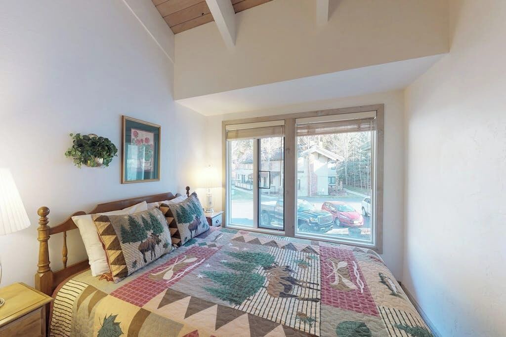 Photo of Bedroom in Warm Springs
