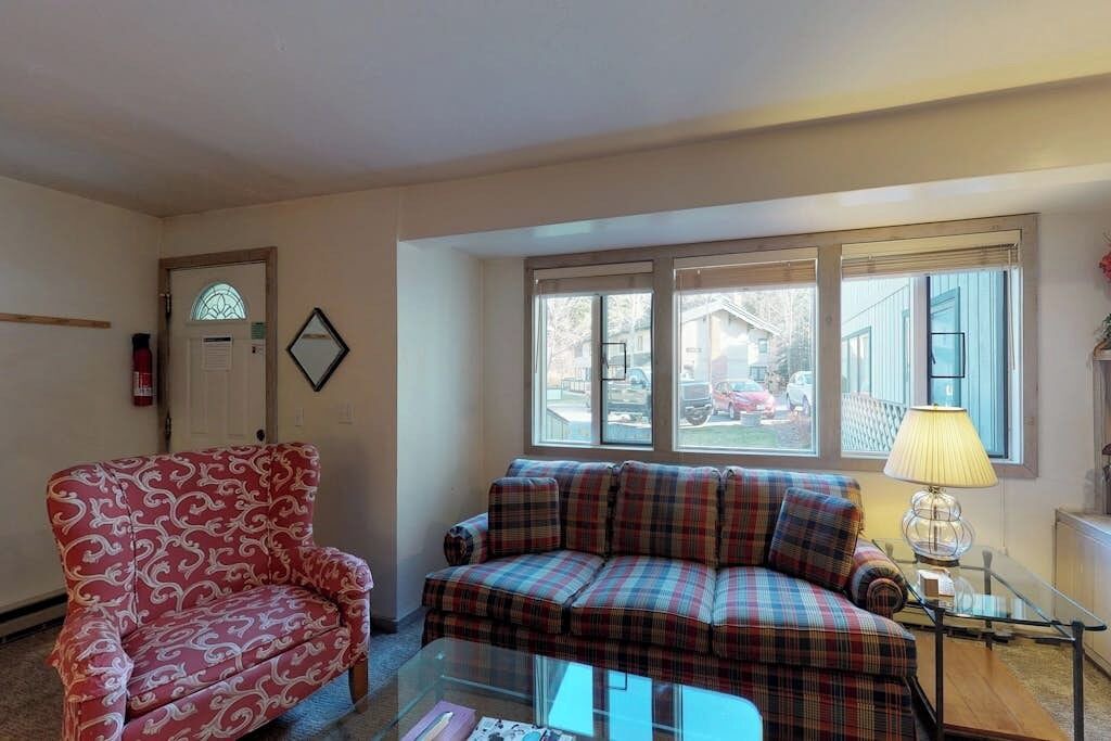 Photo of Livingroom in Warm Springs