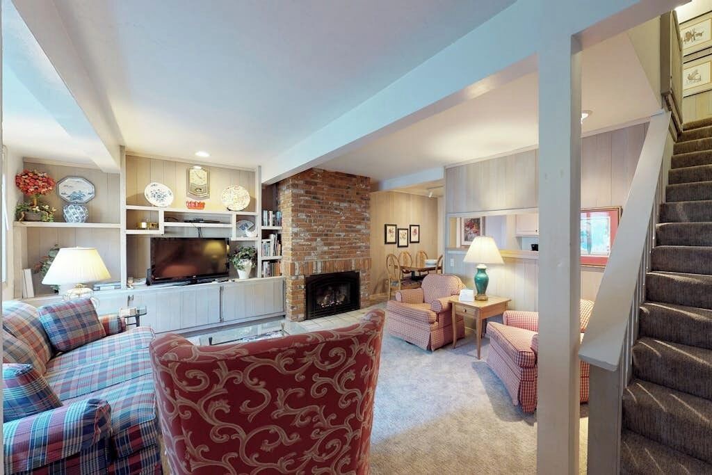 Photo of Livingroom in Warm Springs
