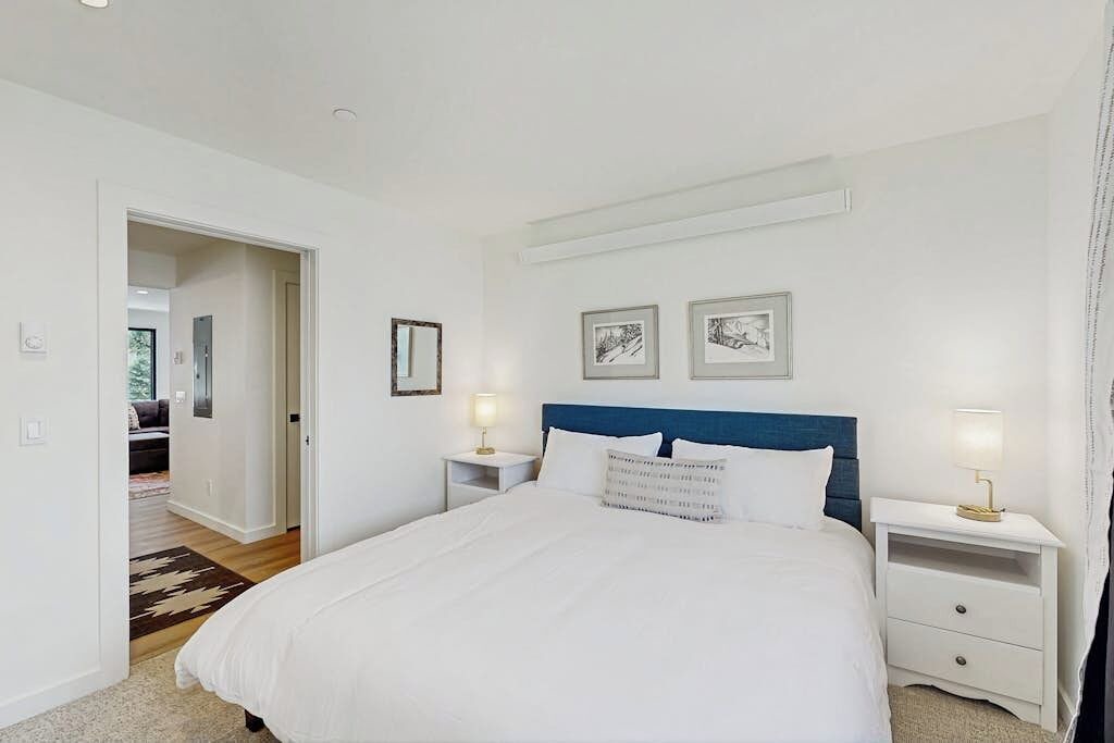 Photo of Bedroom in Warm Springs