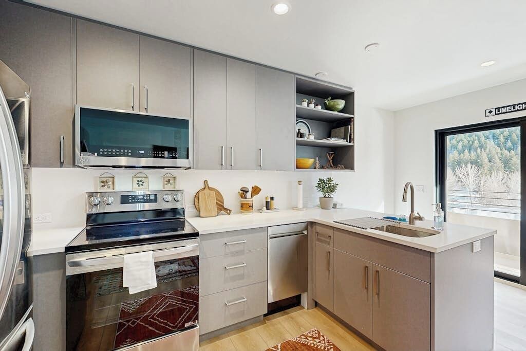 Photo of Kitchen in Warm Springs