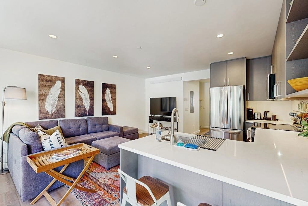 Photo of Livingroom in Warm Springs