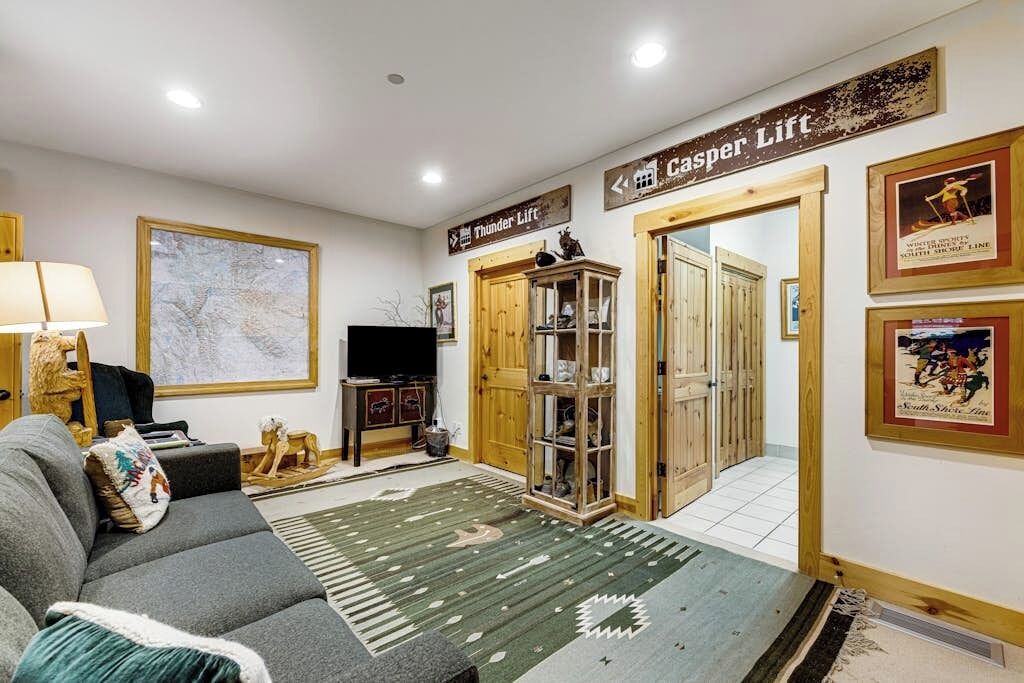 Photo of Livingroom in Granite Ridge