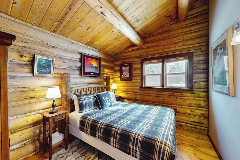 Photo of Bedroom in Jackson