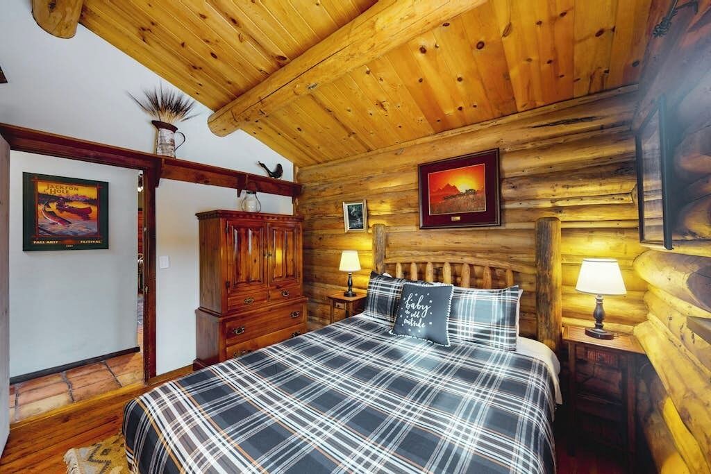 Photo of Bedroom in Jackson