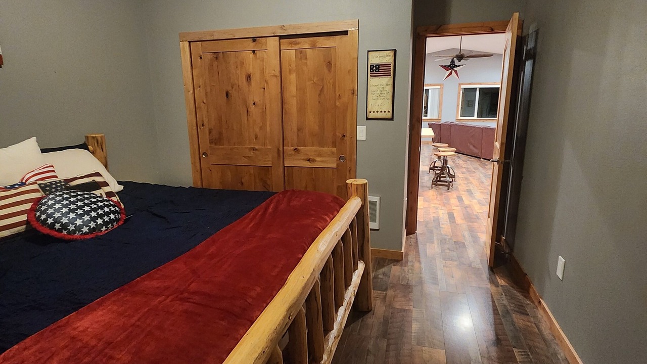 Photo of Bedroom in Loon Lake