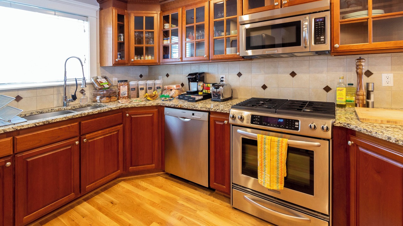 Photo of Kitchen in East Queen Anne