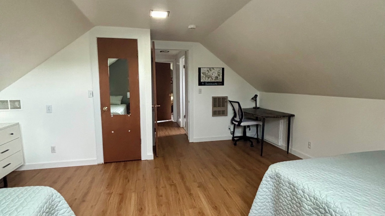 Photo of Bedroom in Palisades
