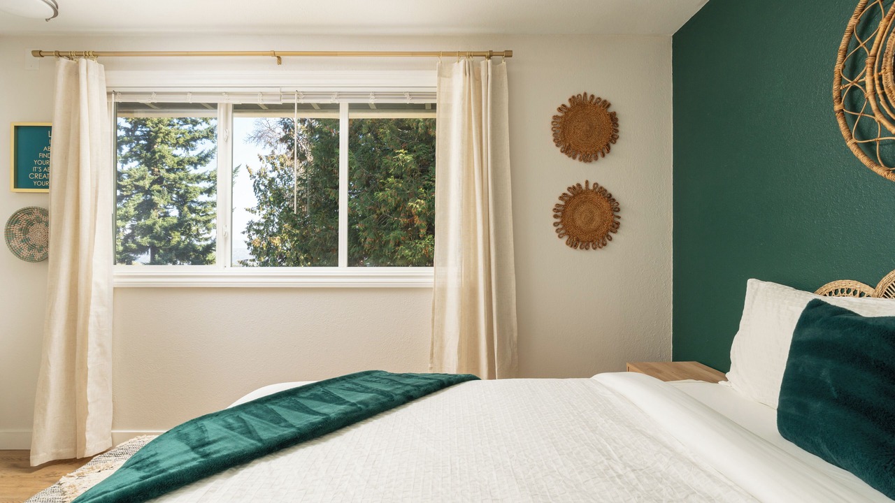 Photo of Bedroom in SeaTac