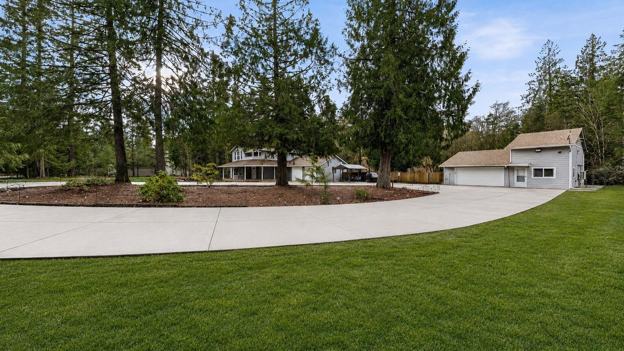 Photo of Outdoor in Lake Morton-Berrydale