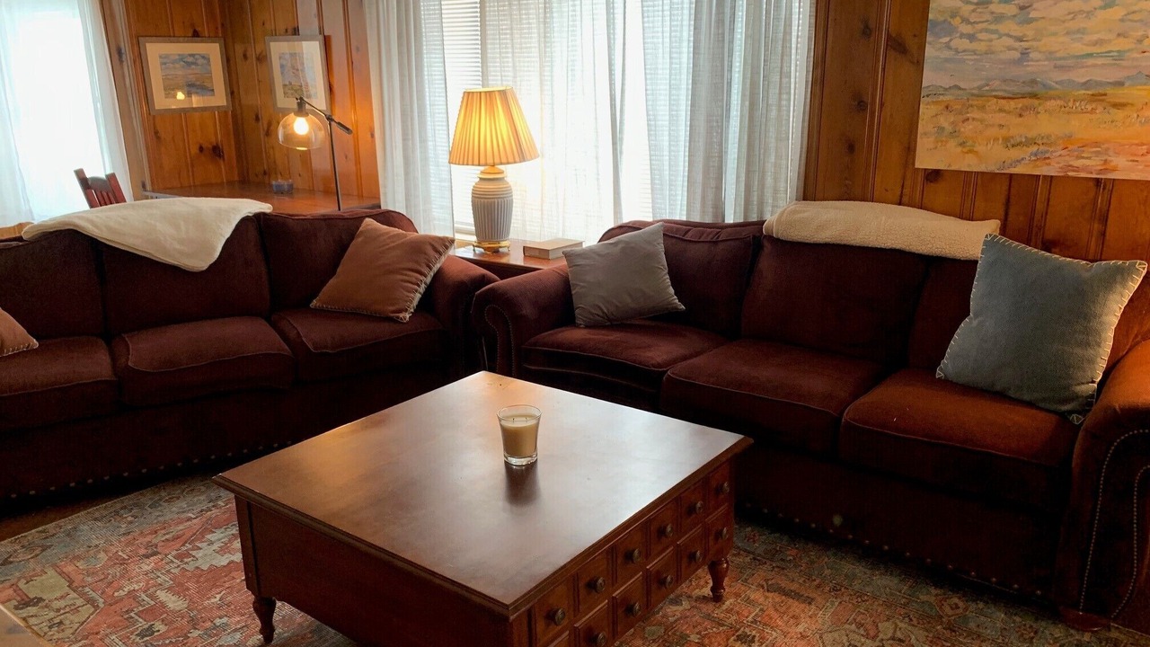 Photo of Livingroom in Burns