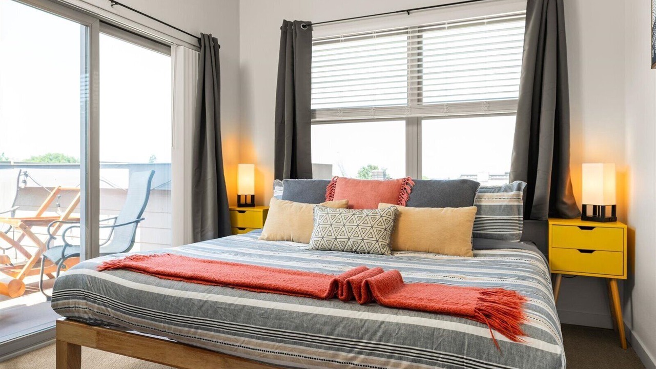 Photo of Bedroom in Queen Anne