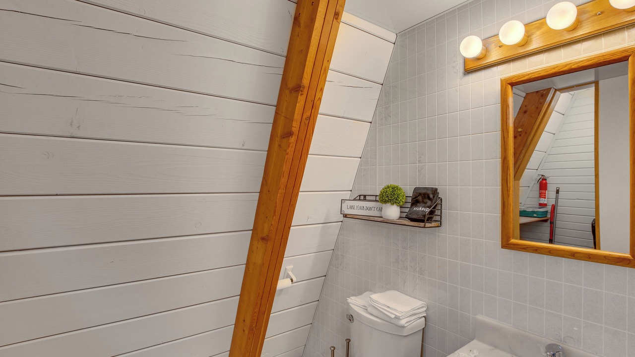 Photo of Bathroom in Garden City