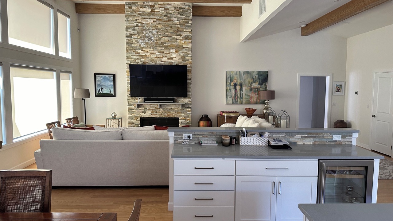 Photo of Livingroom in Wapato Point