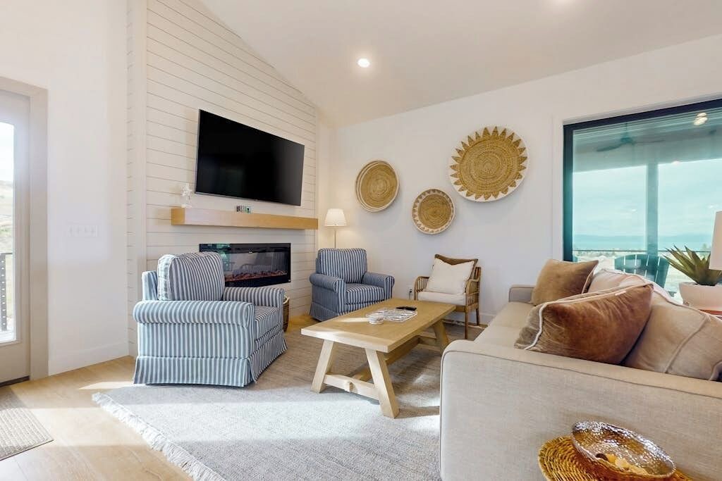 Photo of Livingroom in Sweetwater