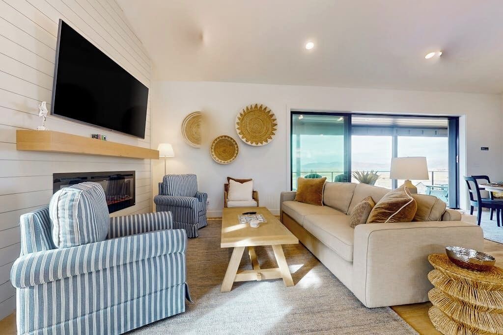 Photo of Livingroom in Sweetwater
