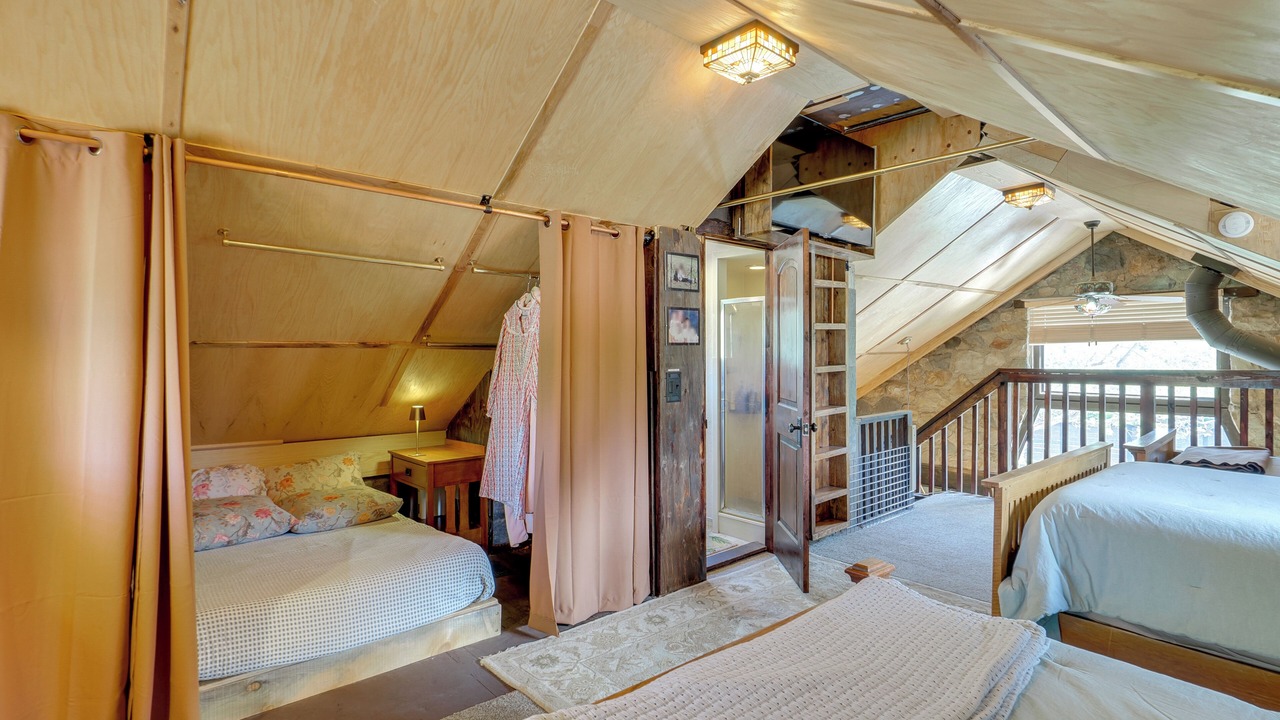 Photo of Bedroom in Sandy