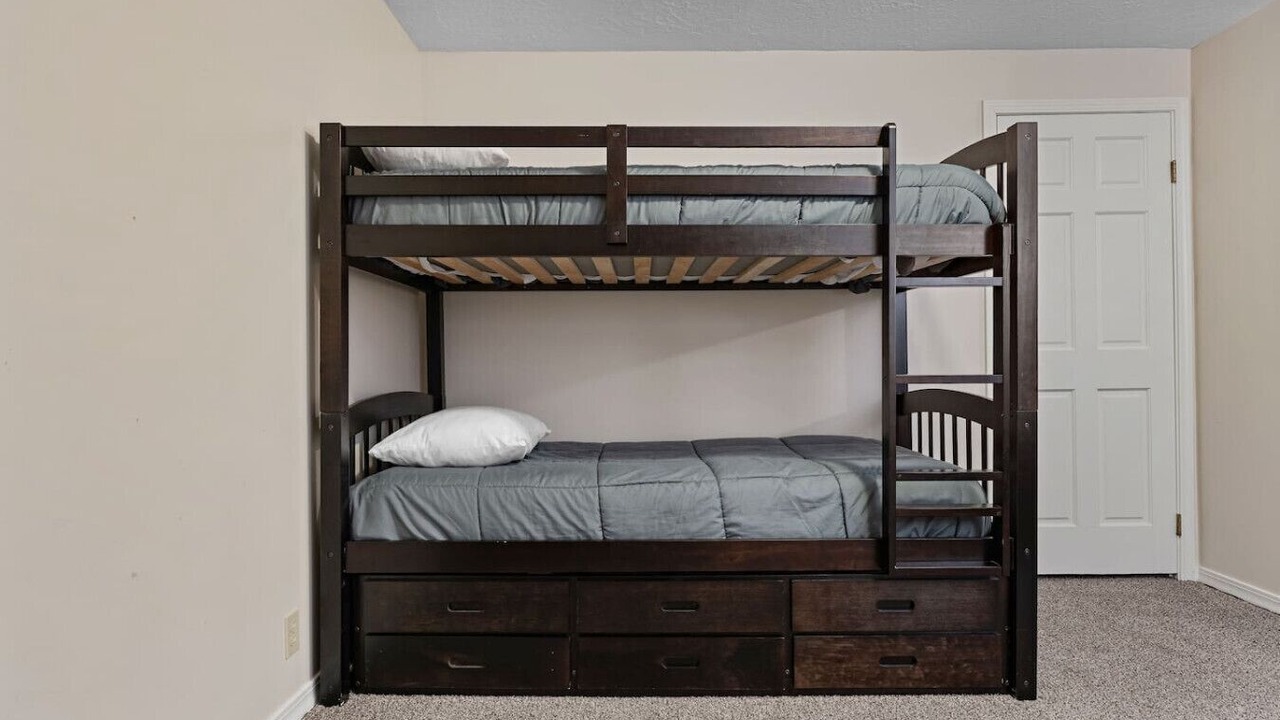 Photo of Bedroom in Cottonwood Heights