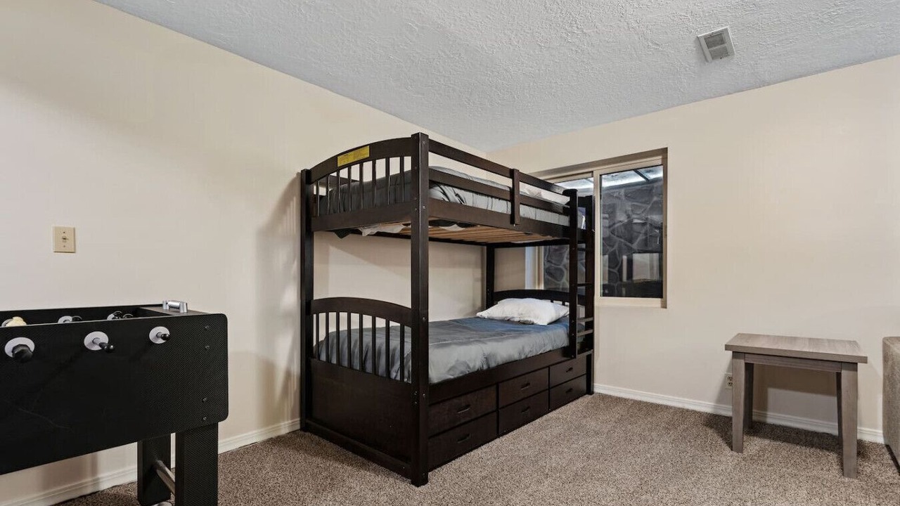 Photo of Bedroom in Cottonwood Heights