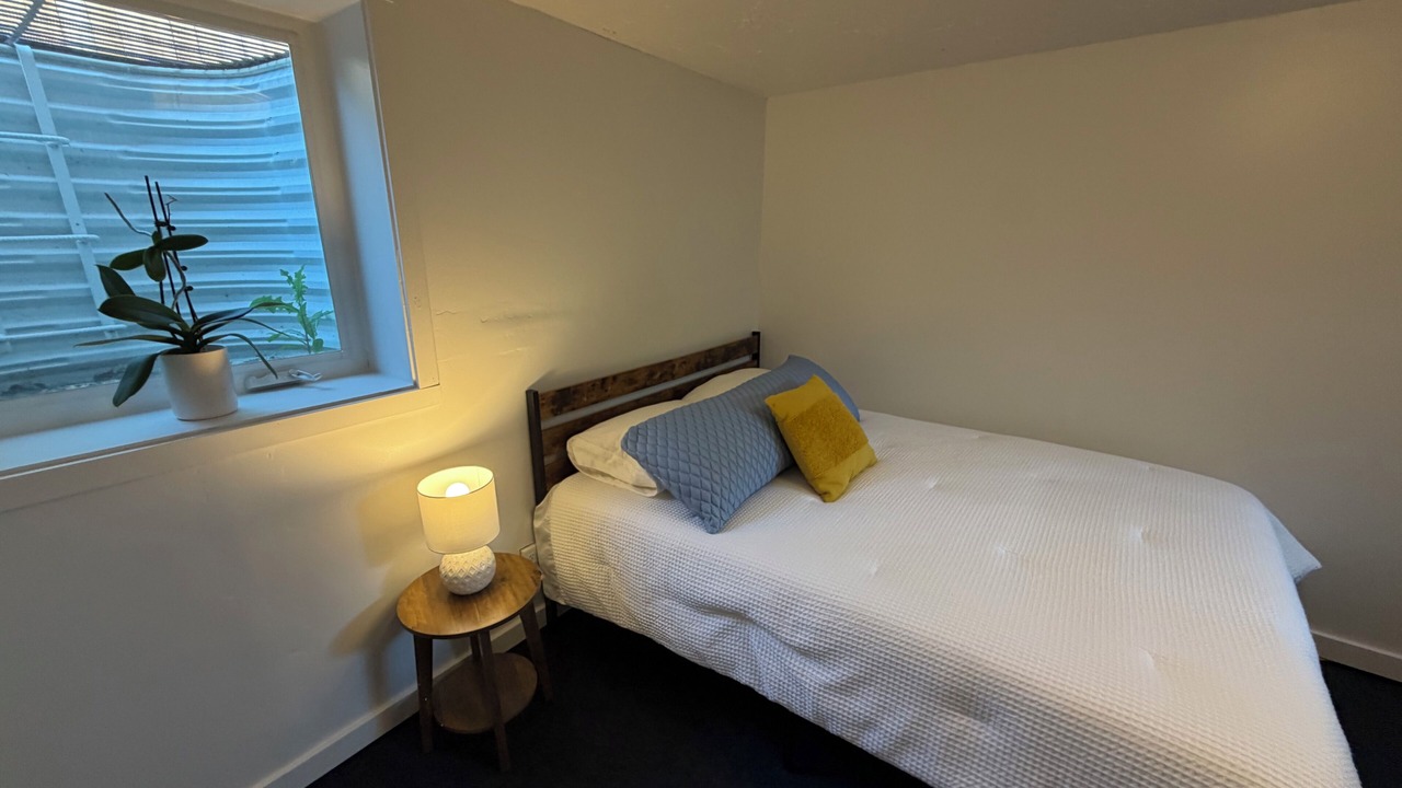 Photo of Bedroom in Depot Bench
