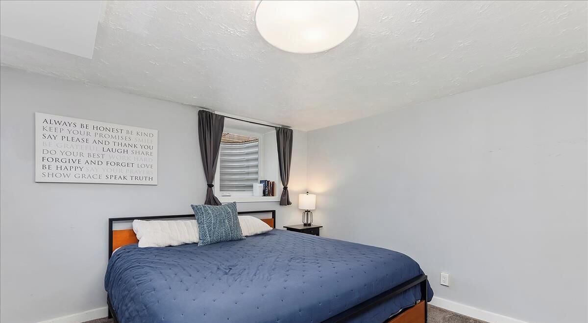 Photo of Bedroom in Depot Bench