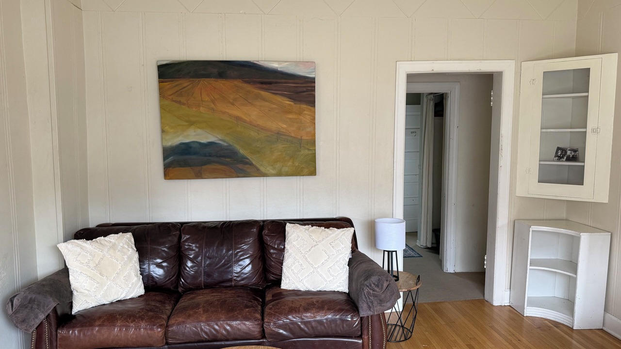 Photo of Livingroom in Lower Rattlesnake