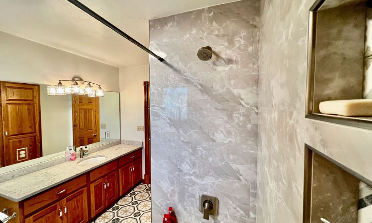 Photo of Bathroom in Heyburn