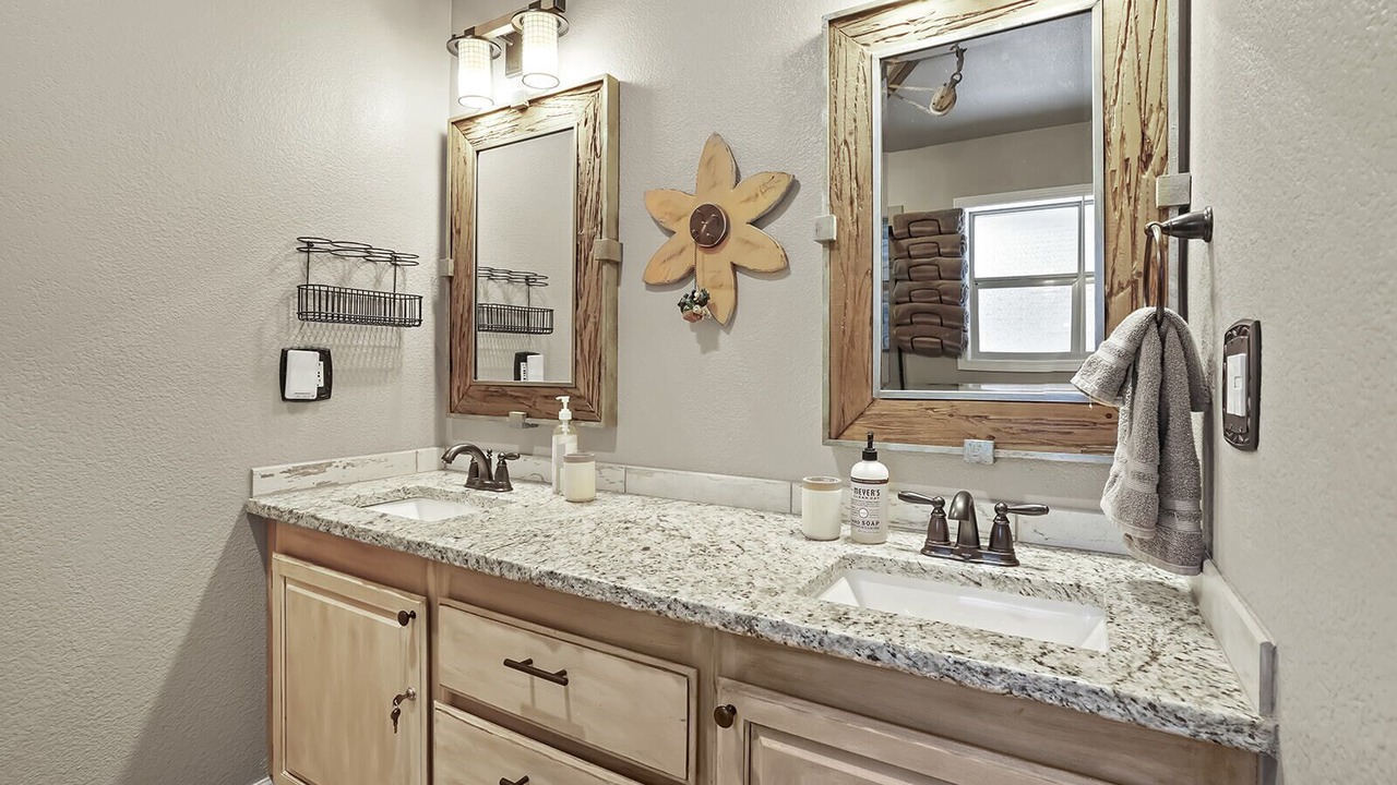 Photo of Bathroom in Garden Valley