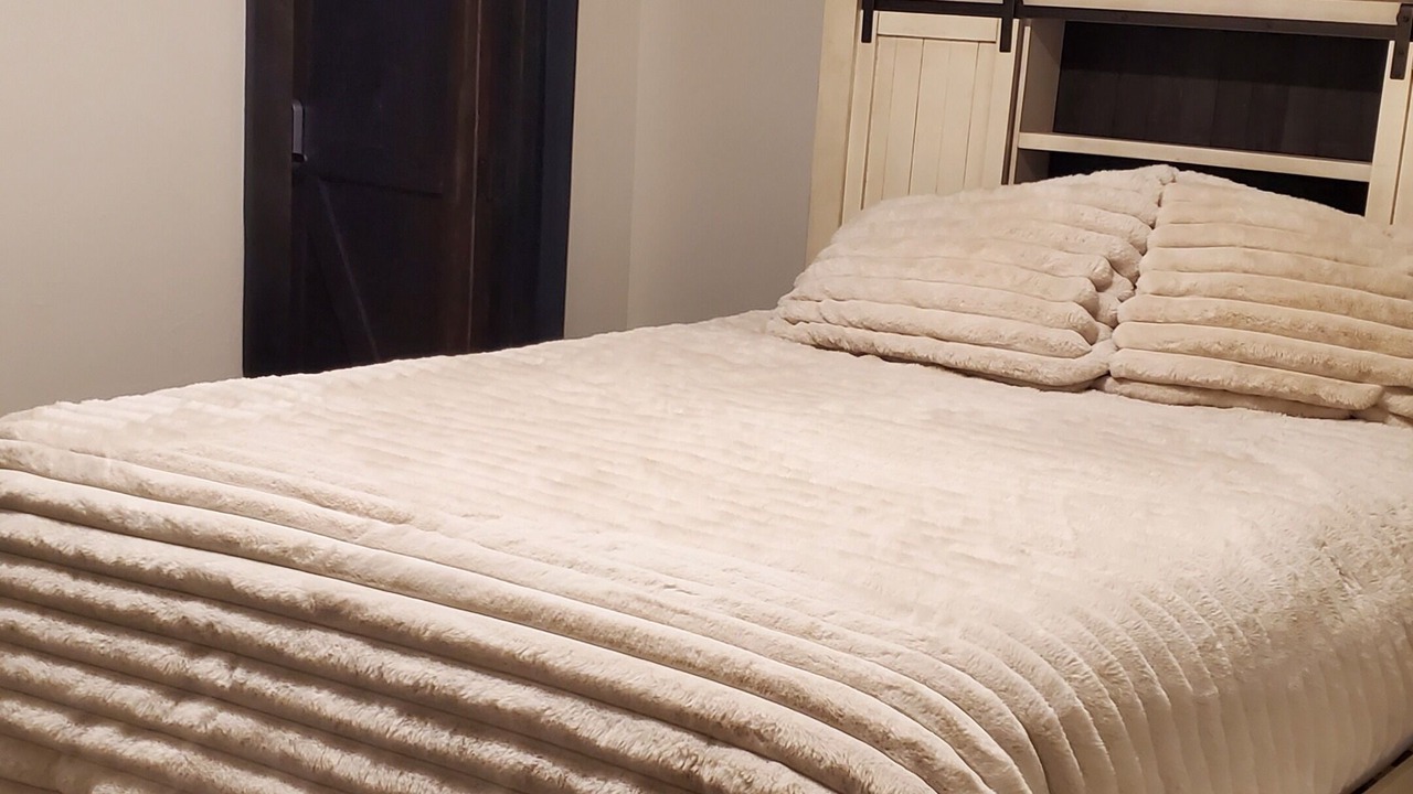 Photo of Bedroom in St. Anthony